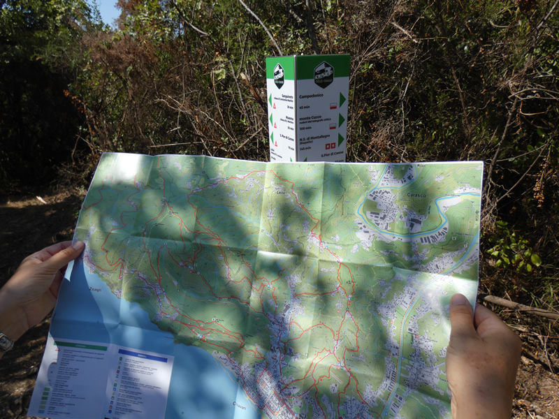 cartine tascabili, grafica per segnaletica escursionistica Comune di Chiavari